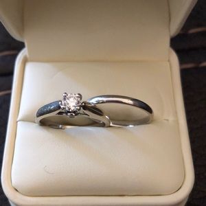 Jared wedding set. 14K white gold.